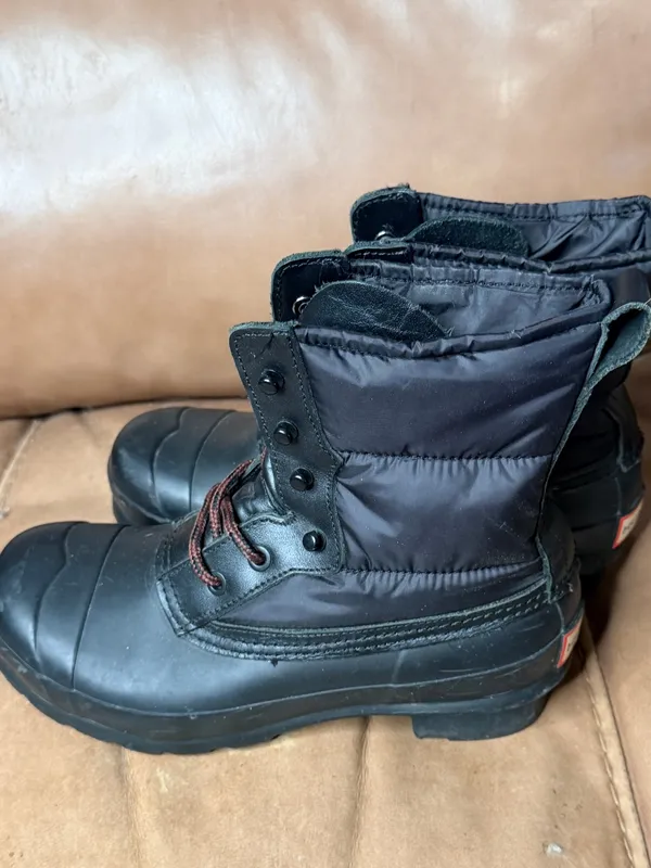 Hunter Black Leather Snow Boots - Image 3