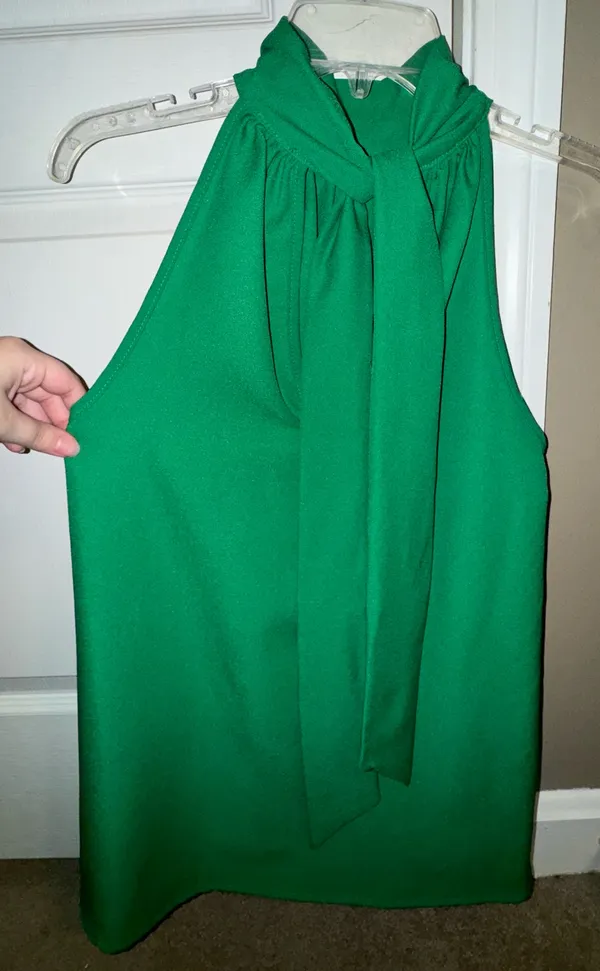2Heart Kelly green truth be mine halter top from Nellie Mae boutique. Never worn - Image 2