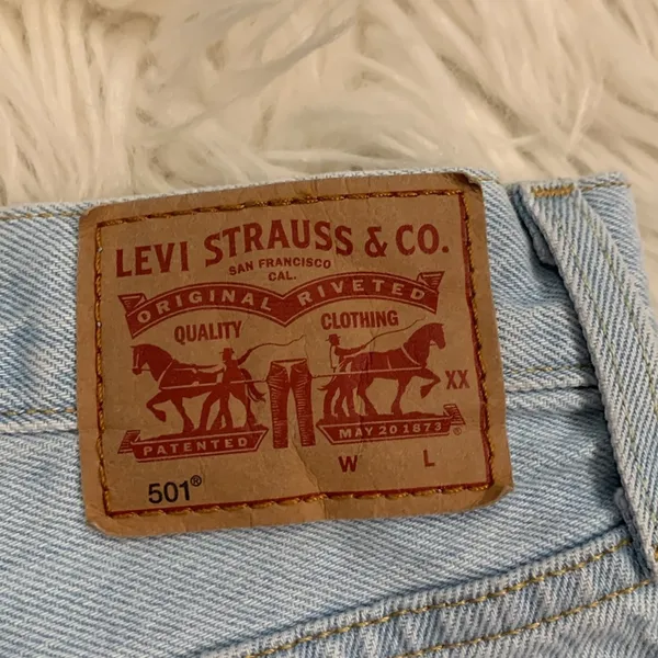 Levi's 501 button fly cotton denim raw hem shorts high rise 32 - Image 11