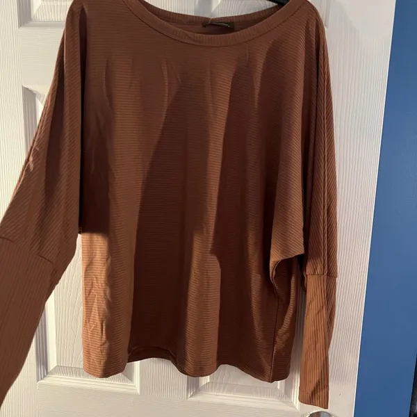 Brown long sleeve shirt - Image 6