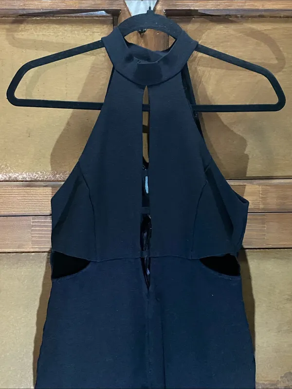 Solemio Elegant Black Backless Dress - Image 2