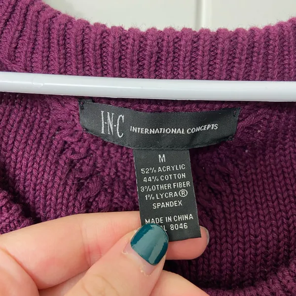 EUC INC International‎ Concepts women’s dark purple thick knit button sweater M - Image 4