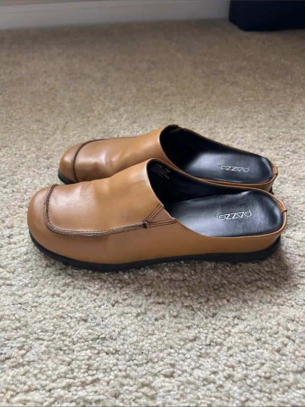 Pazzo Vtg retro tan leather slide mules 7.5 women’s shoes artsy funky - Image 4