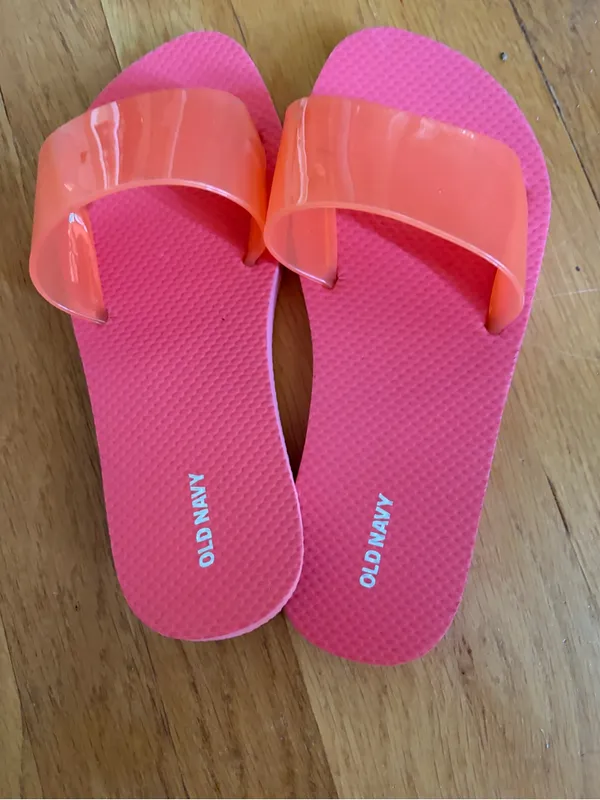 Old Navy Pink Sandals Slides Size 7 - Image 2