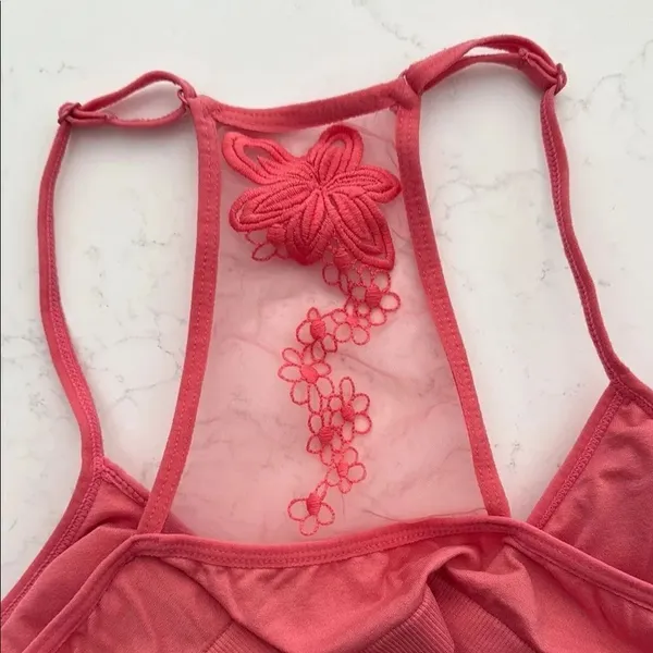 Pink Lace Detail Bralette. Size XL. International intimates. - Image 4