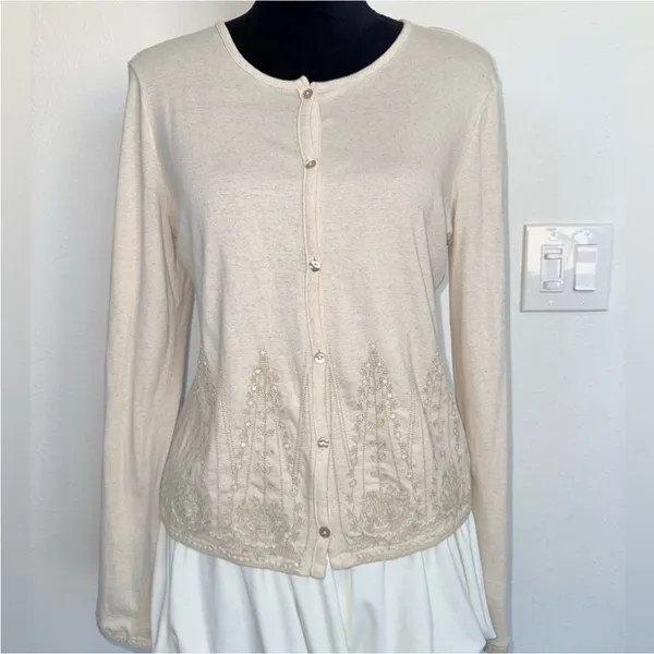 Elegant Beige Button-Front Cardigan with Sequin & Embroidered Detail Size Small - Image 10