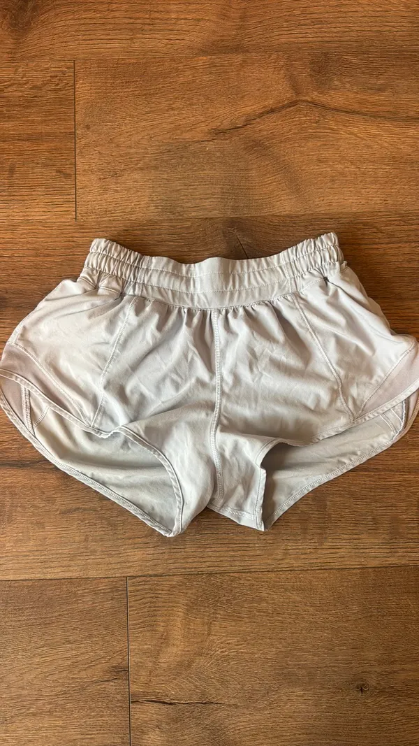 Blue Linen Lululemon Shorts Hotty Hot 2.5" - Image 4