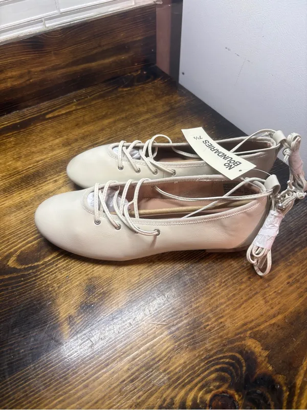 No boundaries Beige Corset Lace Up Ballet Flats Size 7.5 - Image 3