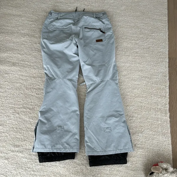 Roxy ski/snow pants size large gray - Image 10