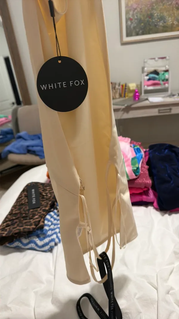 White Fox Top Boutique - Image 2