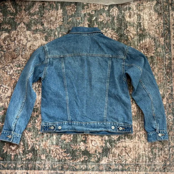 Old Navy Denim Jacket M Relaxed Classic Medium Wash Trucker Fall Layering Preppy - Image 4