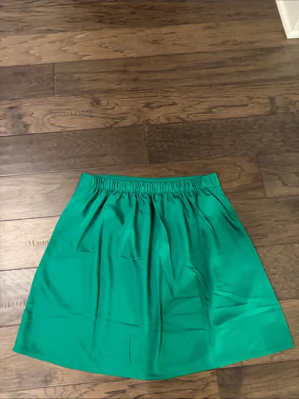 New With Tags JCrew Factory Kelly Green Satin Skirt Sz S - Image 5