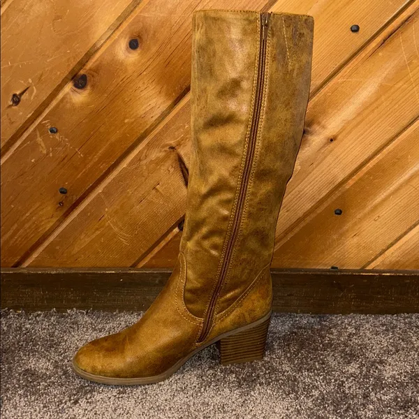 Unr8ed suede faux leather brown distressed heeled knee high boots - Image 10