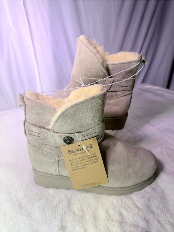 BearPaw Women's Short Shearling Boot - Taupe - Image 2