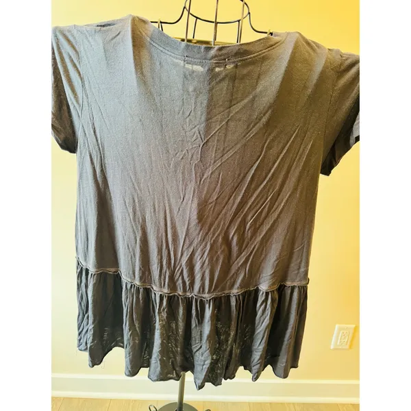 Truly Madly Deeply Peplum Tee Womens Small Soft Charcoal Gray Crewneck - Image 2