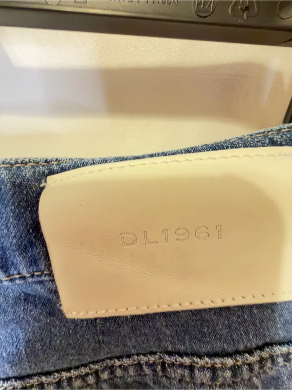 DL1961 Isabel Wide Leg jeans size 29 Anthropologie - Image 10