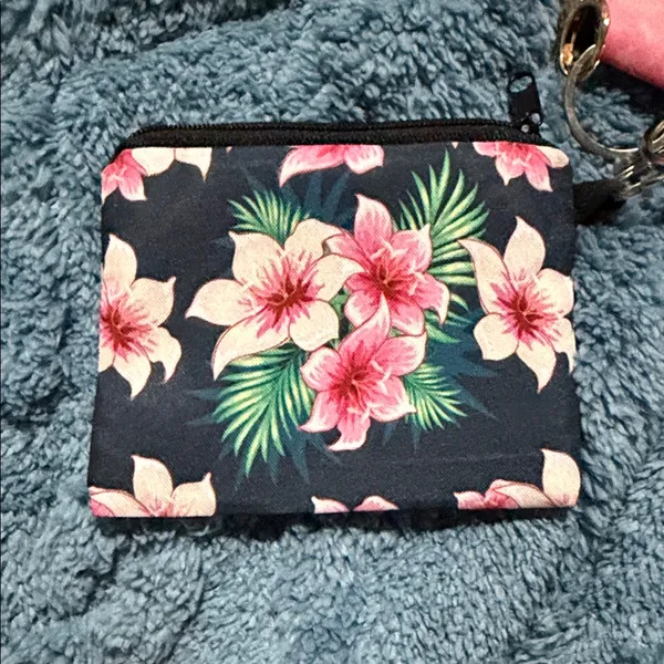 Floral‎ Wallet and Marbled Pink Keychain & Accessories - Image 6
