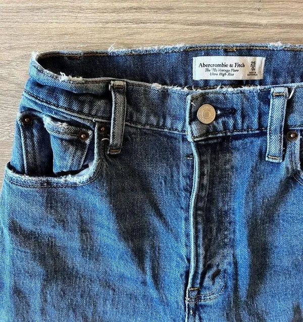 Abercrombie Jeans - 70’s Vintage Flare Ultra High Rise - Image 3