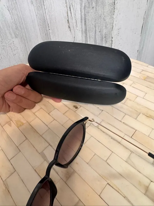 Isaac Mizrahi Round Sunglasses Womens Black Gold Wire Temples Gradient Lens - Image 8