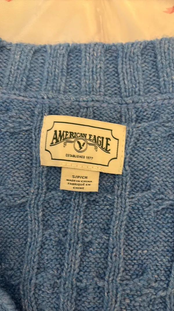 Blue American Eagle sweater - Image 3