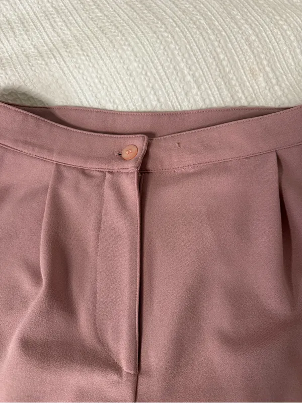 Good Luck Gem Tailored High-Rise Trousers in Mauve Pink - Image 2