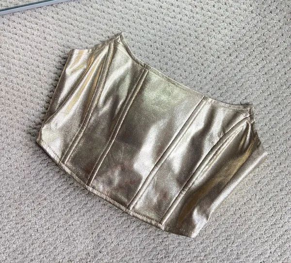 Vestique Sofie the label gold Metallic top - Image 2