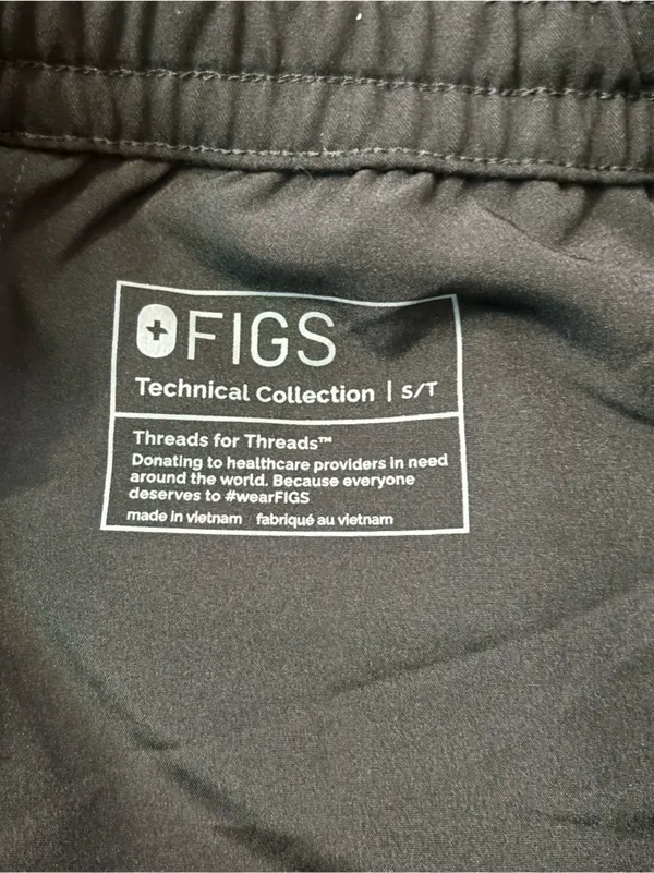 Figs Shelby Ultra High Rise Wide Leg Scrub Pant in Black Size Small/ tall - Image 10