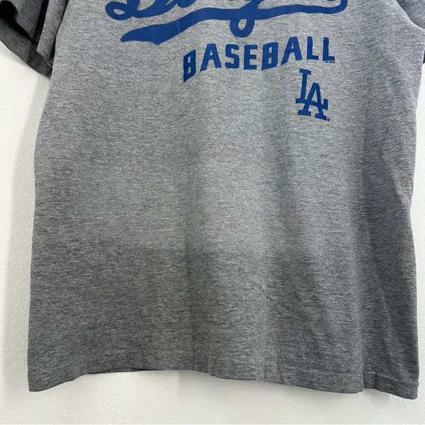 Gray Los Angeles Dodgers off-the-shoulder graphic tee - Image 4