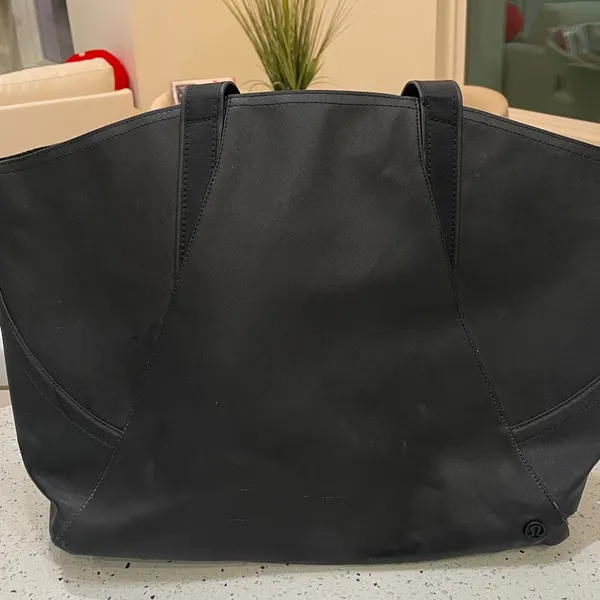 Lululemon All Day Black Go Wild Tote Bag - Image 3