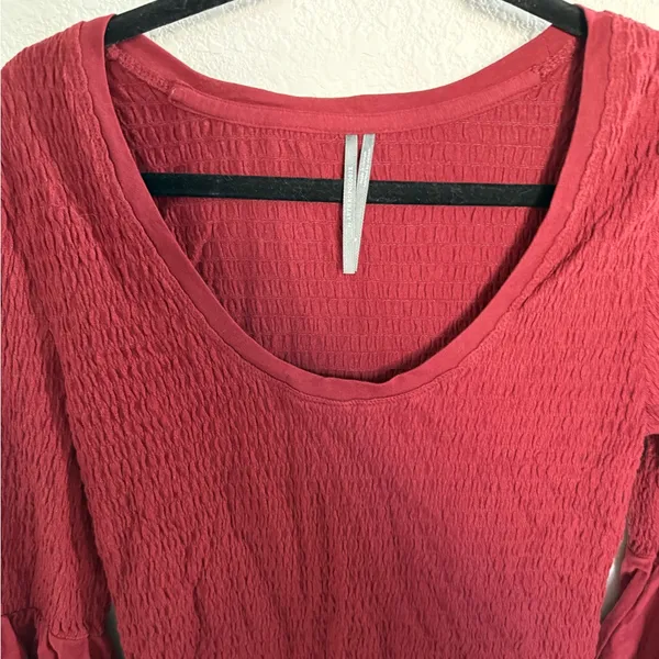 Anthropologie Smocked Bell-Sleeve Top Shirt Blouse Wine Red Burgundy Medium - Image 5