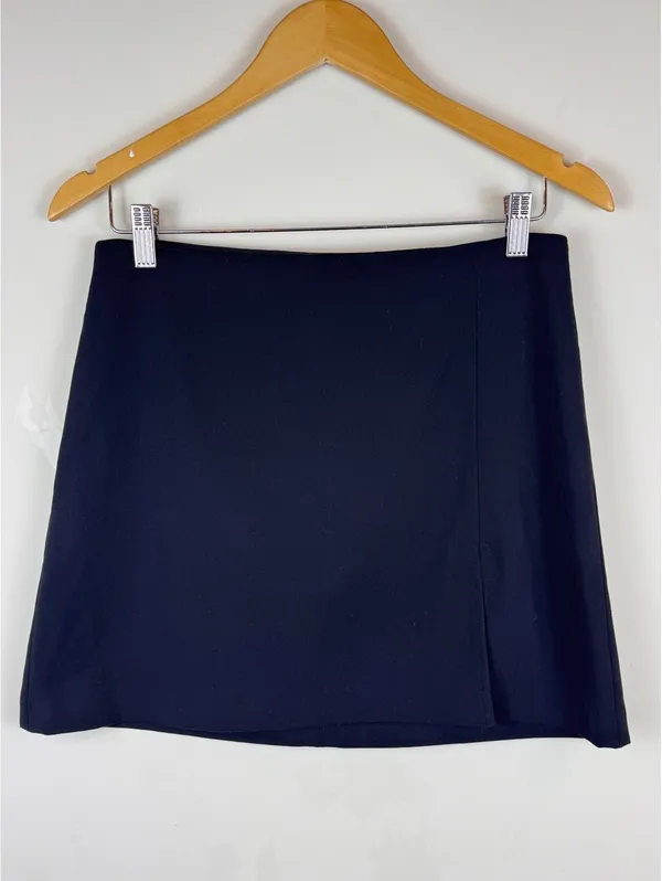 Sunday Best Aritzia Tatiana A-Line Mini Skirt Black Side Slit Size 8 - Image 4