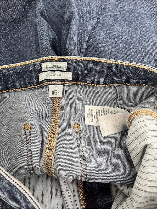 LL Bean Classic Fit 207 Wide Leg High Waisted Jeans in “Washed Indigo”, Size 10 - Image 4