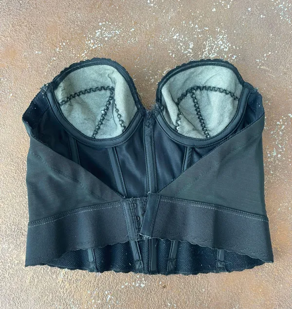 Vintage black corset sz 34a - Image 2