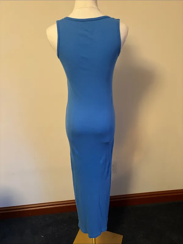 Bun Maternity Scoop Neck Maxi Dress in Bright Blue with nursing feature - Image 3