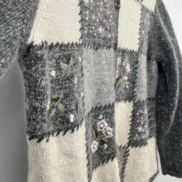 Dress Barn Women's Cardigan Sweater Patchwork Floral Silk Cottagecore L Grey - Image 7