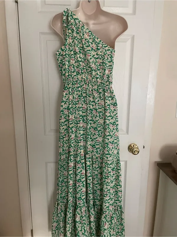 PrettyGarden One-Shoulder Green Floral Maxi Dress Size Medium‎ - Image 4
