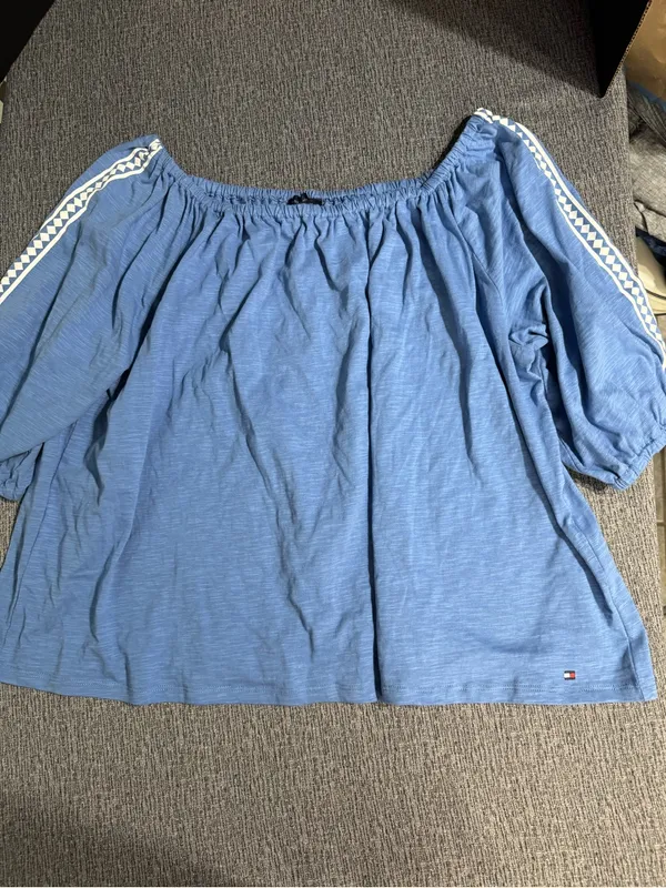 Tommy Hilfiger Women’s Off The Shoulder Top - Image 4