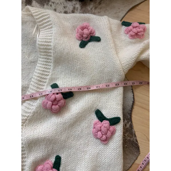 LUNA IVY 3D Rose Cardigan Knit‎ Size Medium - Image 5