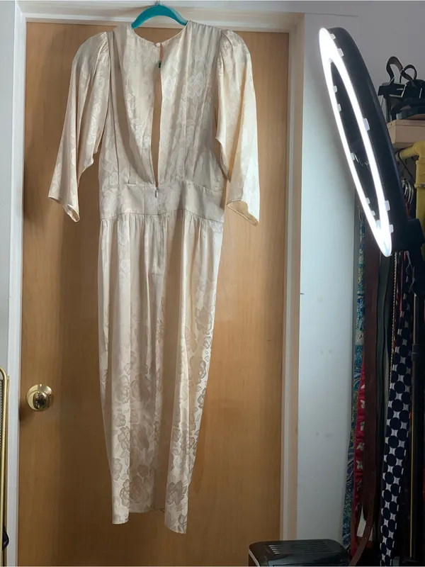 Ronny Kobo Cream Lace Midi Faux Wrap Satin Pencil Dress Size-Small Romantic Glam - Image 4