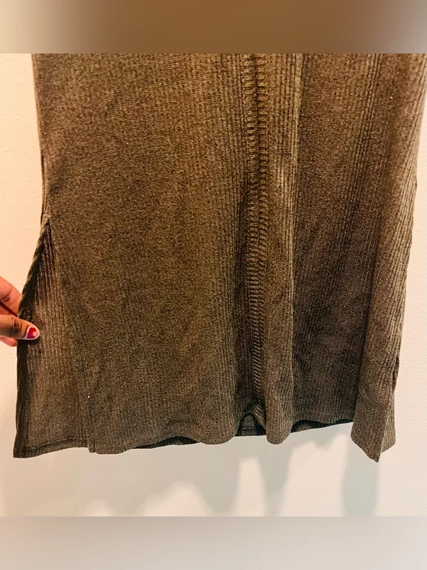 Dynamite Women Petite Small Fall Olive Green Ribbed Knit Sleeveless Tunic Top - Image 5