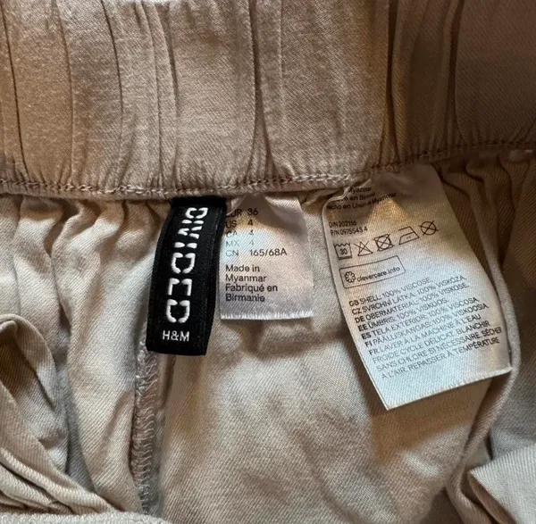 Divided H&M Pants - Image 4
