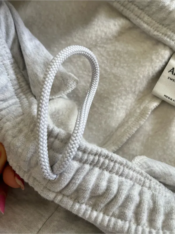 Aritzia
Cozy Sweatfleece Perfect Micro Short Lounge  size - Image 12