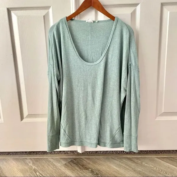 Out from Under green long sleeved top - Image 9