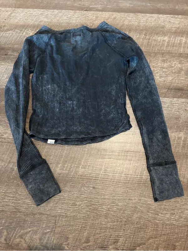 BDG Black/Grey Viv Spliced Notch Neck Long Sleeve Top - Image 3