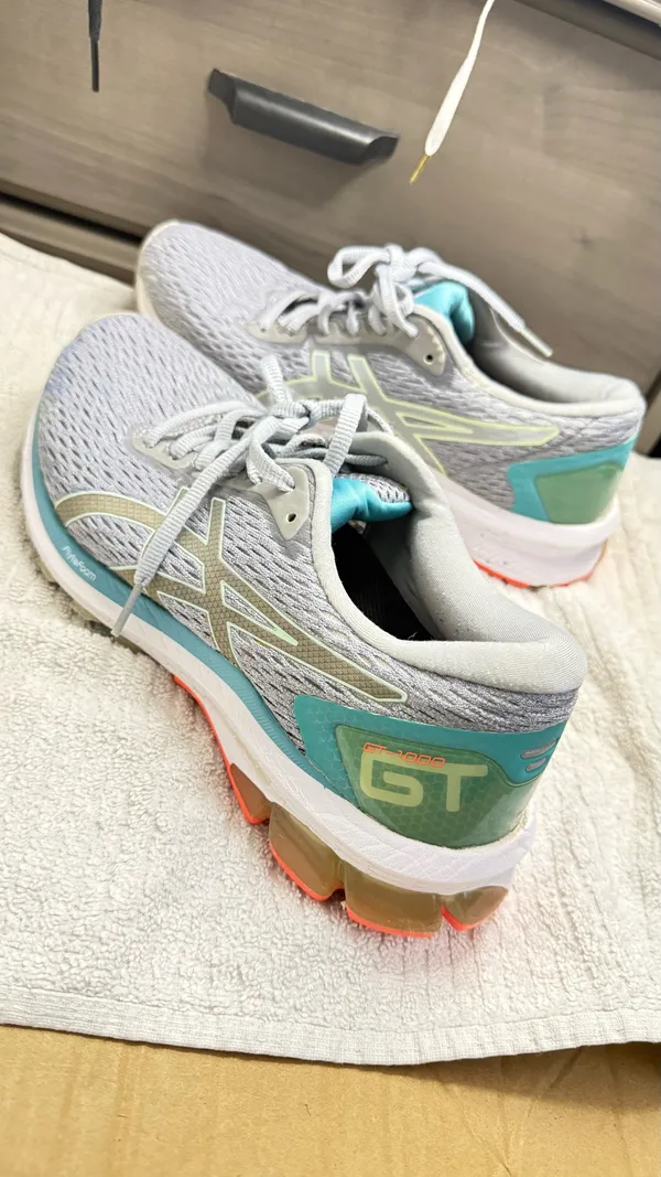 ASICS GT 1000 Women’s 10 Wide Running Shoes Piedmont Gray Biomint - Image 4