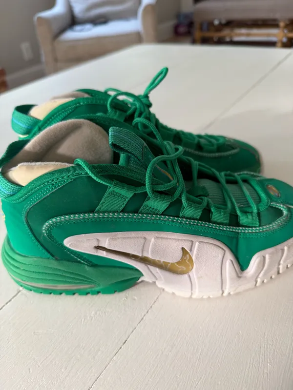 Nike Air Tennis Shoes size 6 youth - Image 10