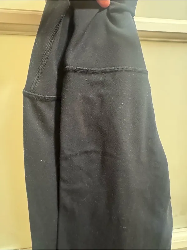 Lululemon Align High-Rise Pant - Black - Size 4 - Good Condition - Image 7