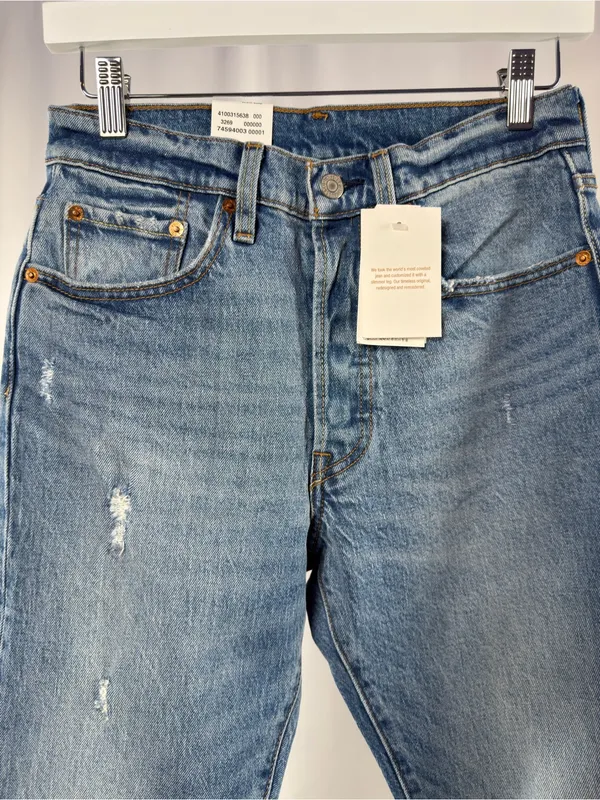 NWT Levis 501 Skinny Light Distress‎ Jeans in Blue Size 27 x 30 - Image 3