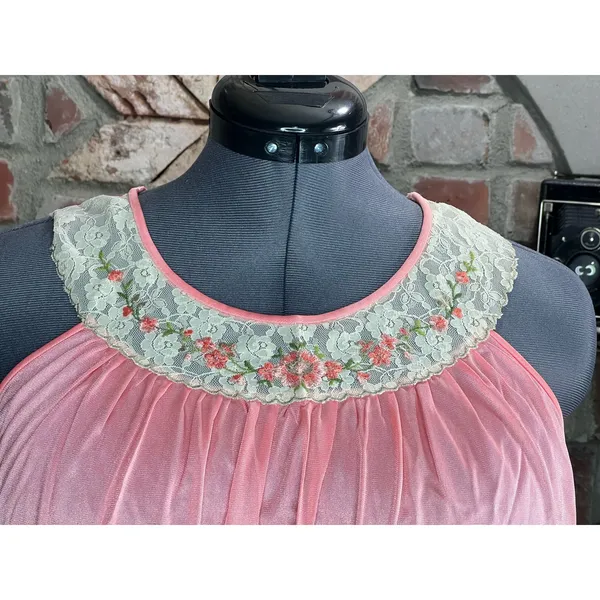 nightgown satin lace collar pink floral - Image 3