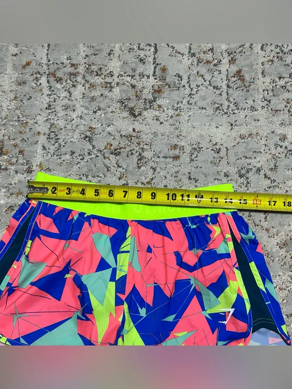 Gymshark vibrant athletic shorts neon yellow logo waist Size Medium - Image 4